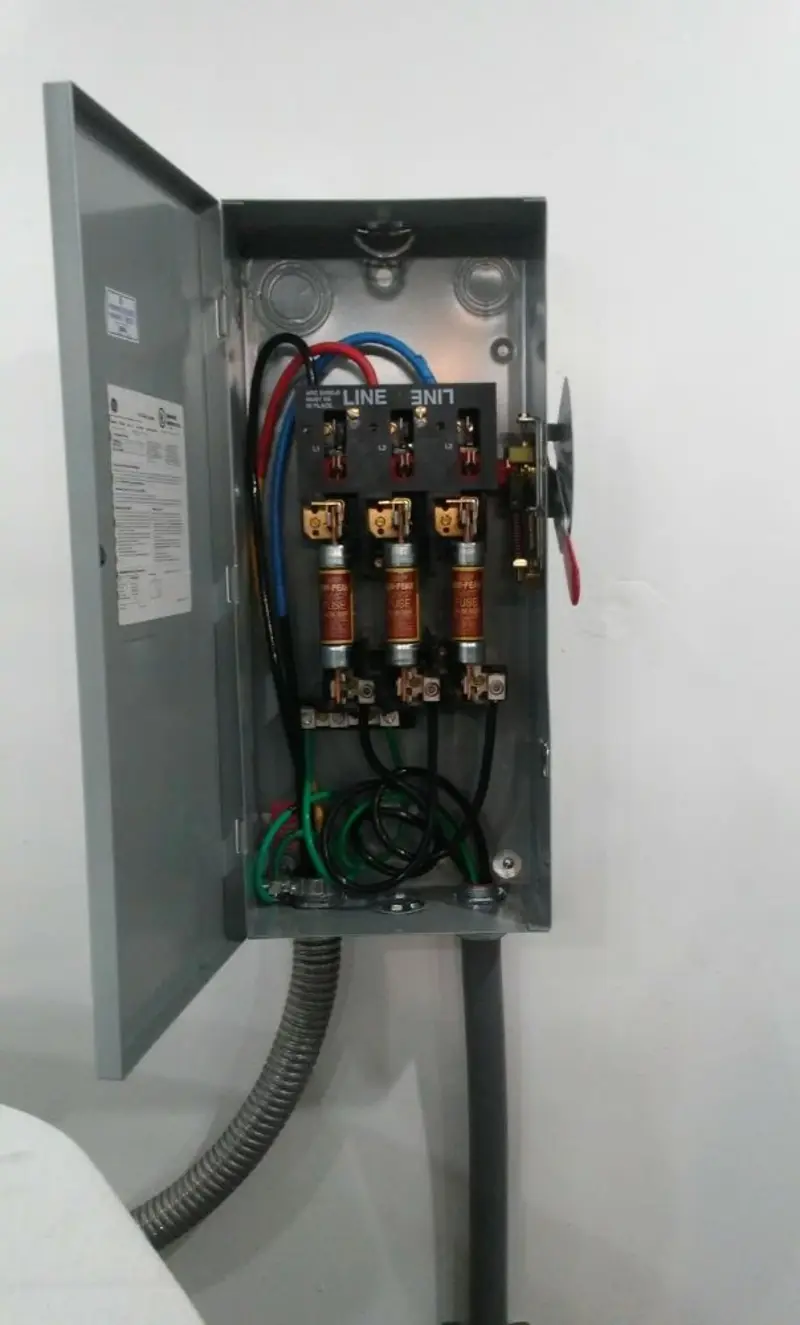 Three-phase disconnect switch installed for Smoke Detector Installation in Torrington